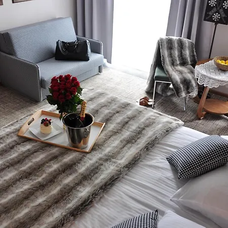 Folk & Art Krupowki 25 Apartment Zakopane